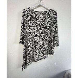Chico's Travelers Black & White Zebra Print Asymmetrical Hem Top Size 2 Stretch